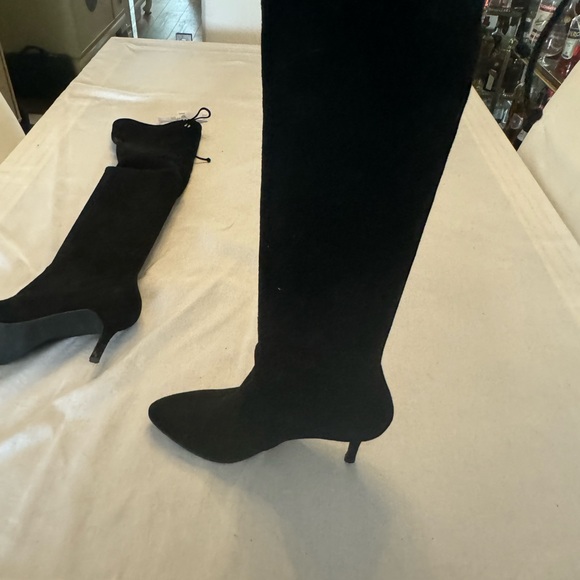 Stuart Weitzman suede over the knee lace up boot-made in SPAIN - Picture 3 of 5